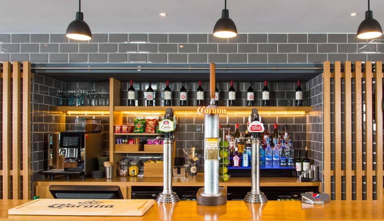 Holiday Inn Express London-Hammersmith By Ihg Bagian luar foto