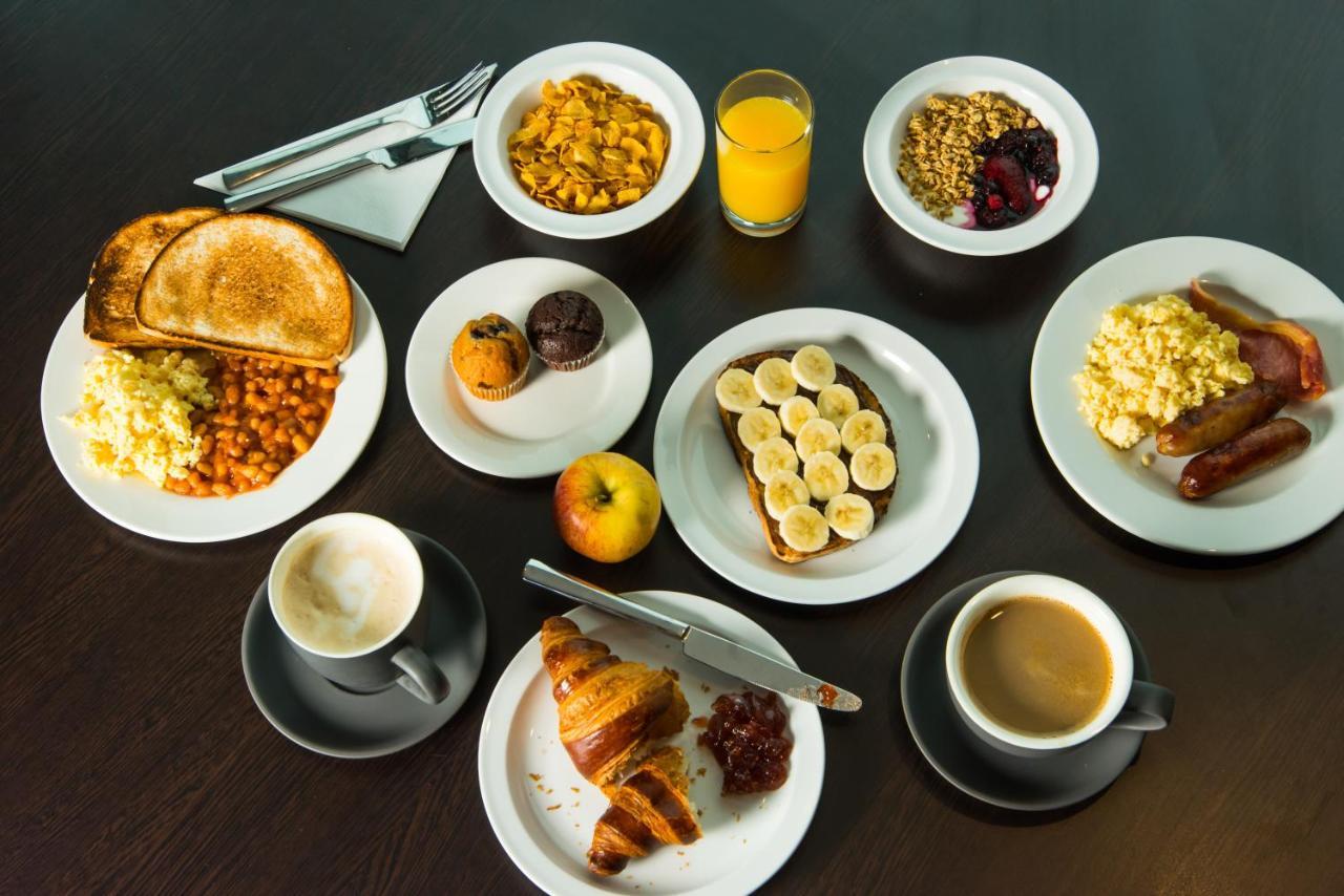 Holiday Inn Express London-Hammersmith By Ihg Bagian luar foto