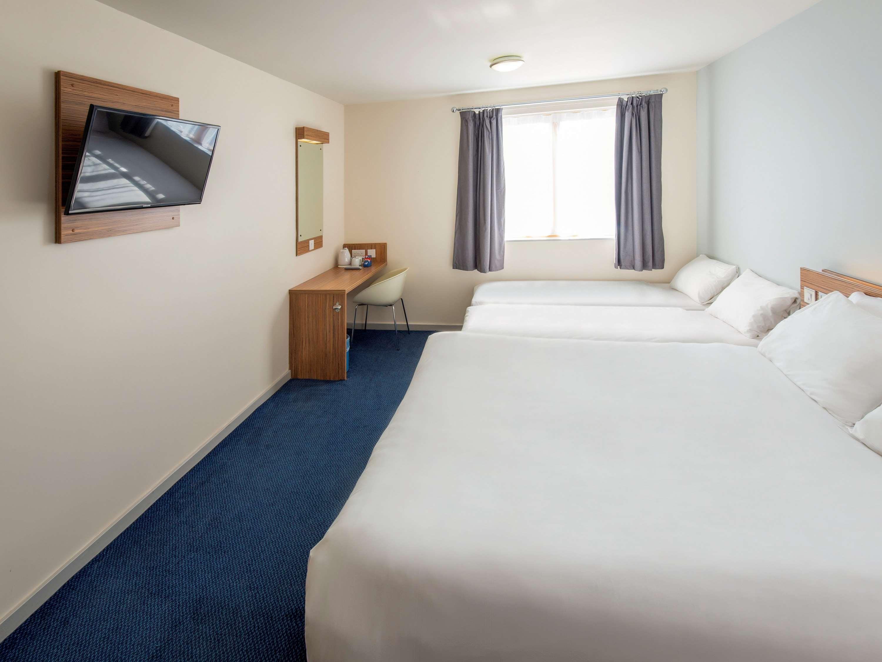 Holiday Inn Express London-Hammersmith By Ihg Bagian luar foto
