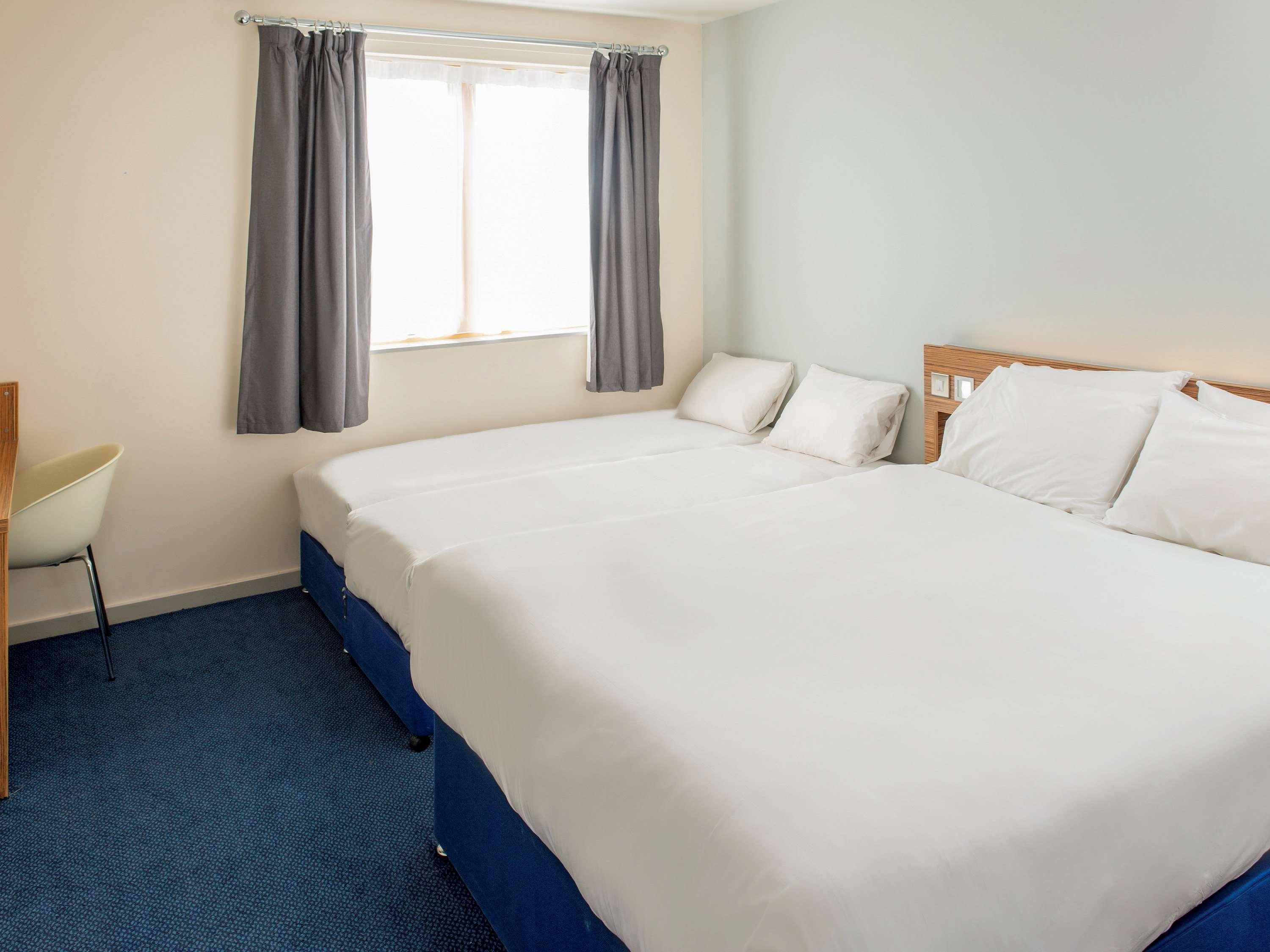 Holiday Inn Express London-Hammersmith By Ihg Bagian luar foto