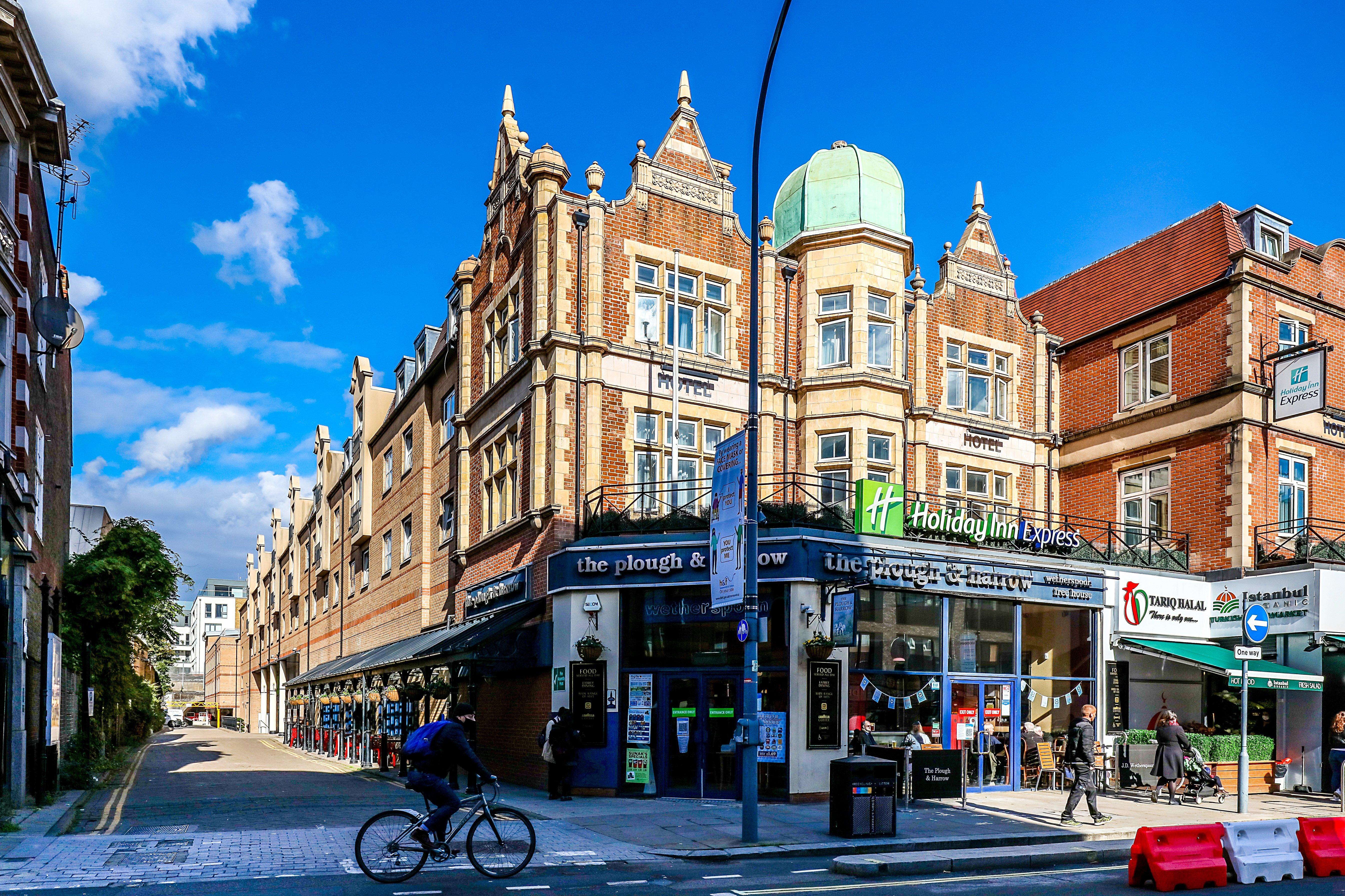 Holiday Inn Express London-Hammersmith By Ihg Bagian luar foto
