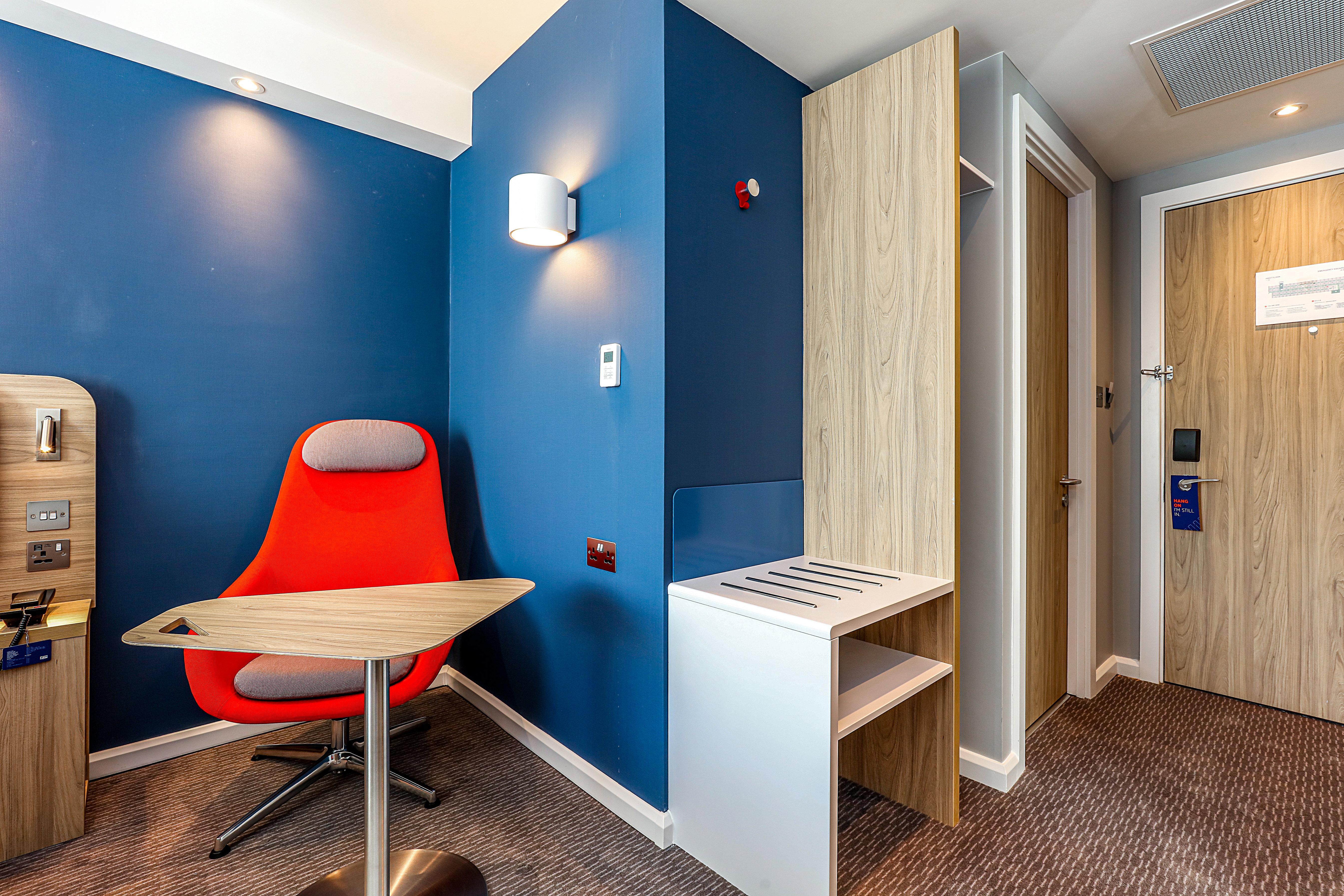 Holiday Inn Express London-Hammersmith By Ihg Bagian luar foto