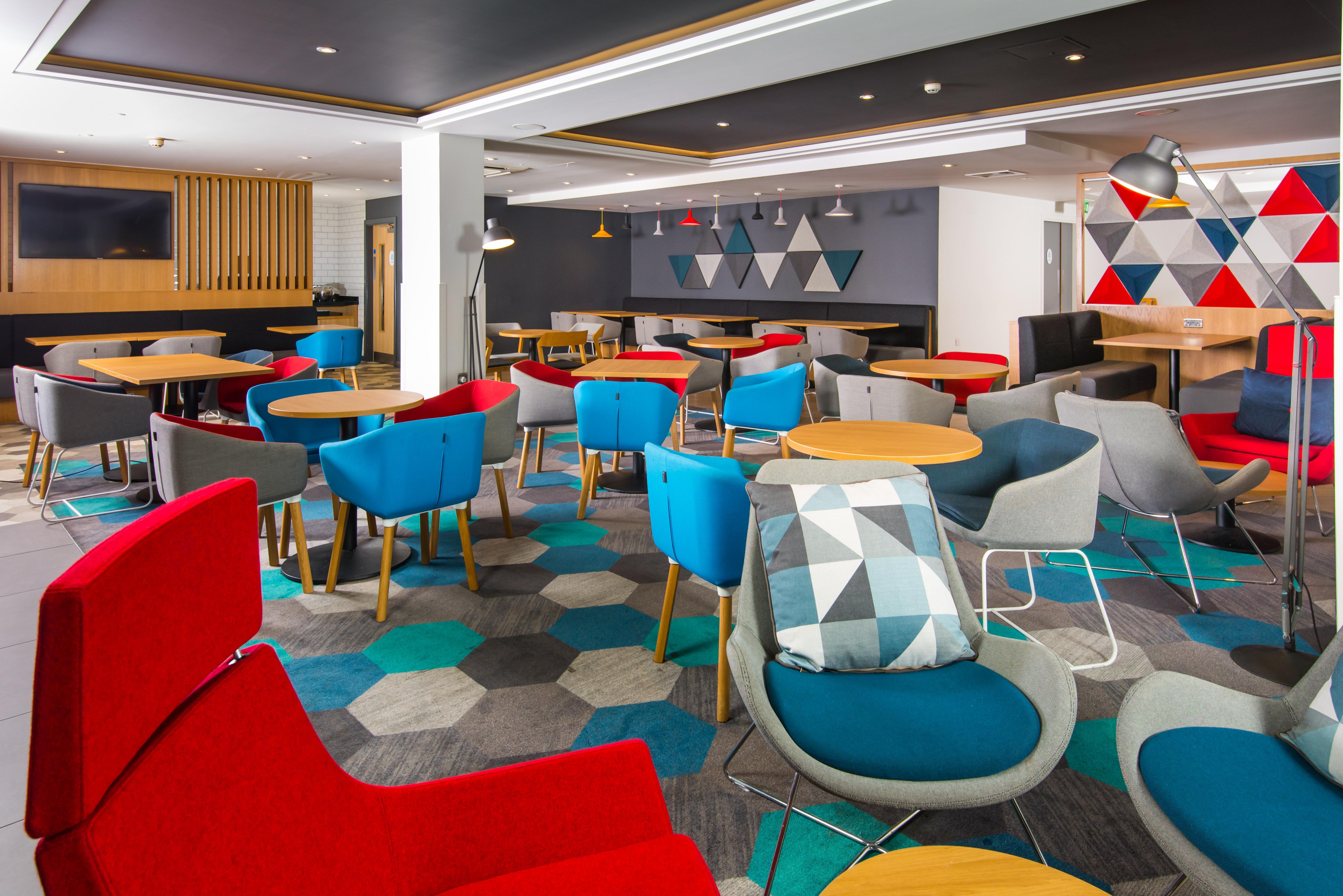 Holiday Inn Express London-Hammersmith By Ihg Bagian luar foto