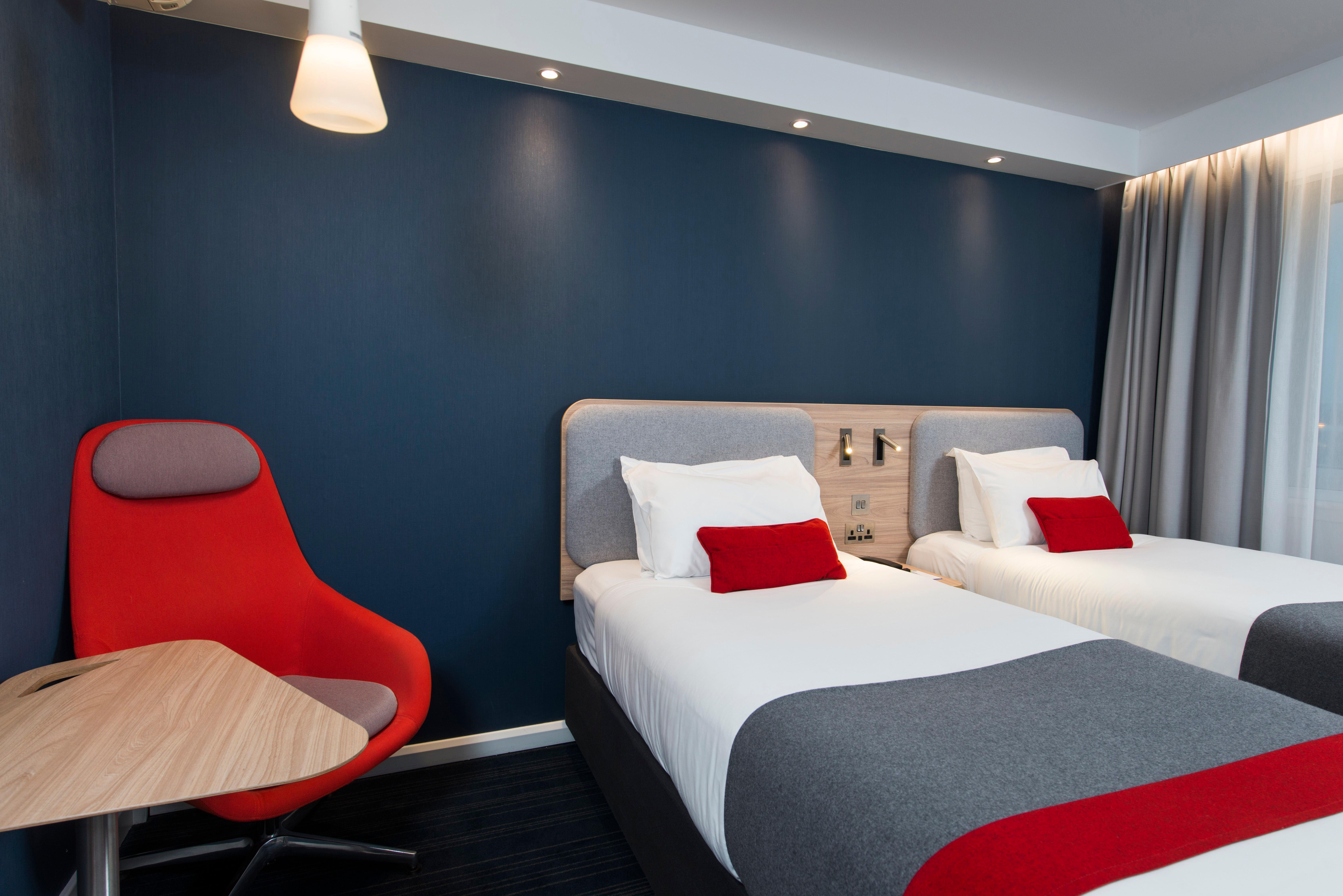 Holiday Inn Express London-Hammersmith By Ihg Bagian luar foto