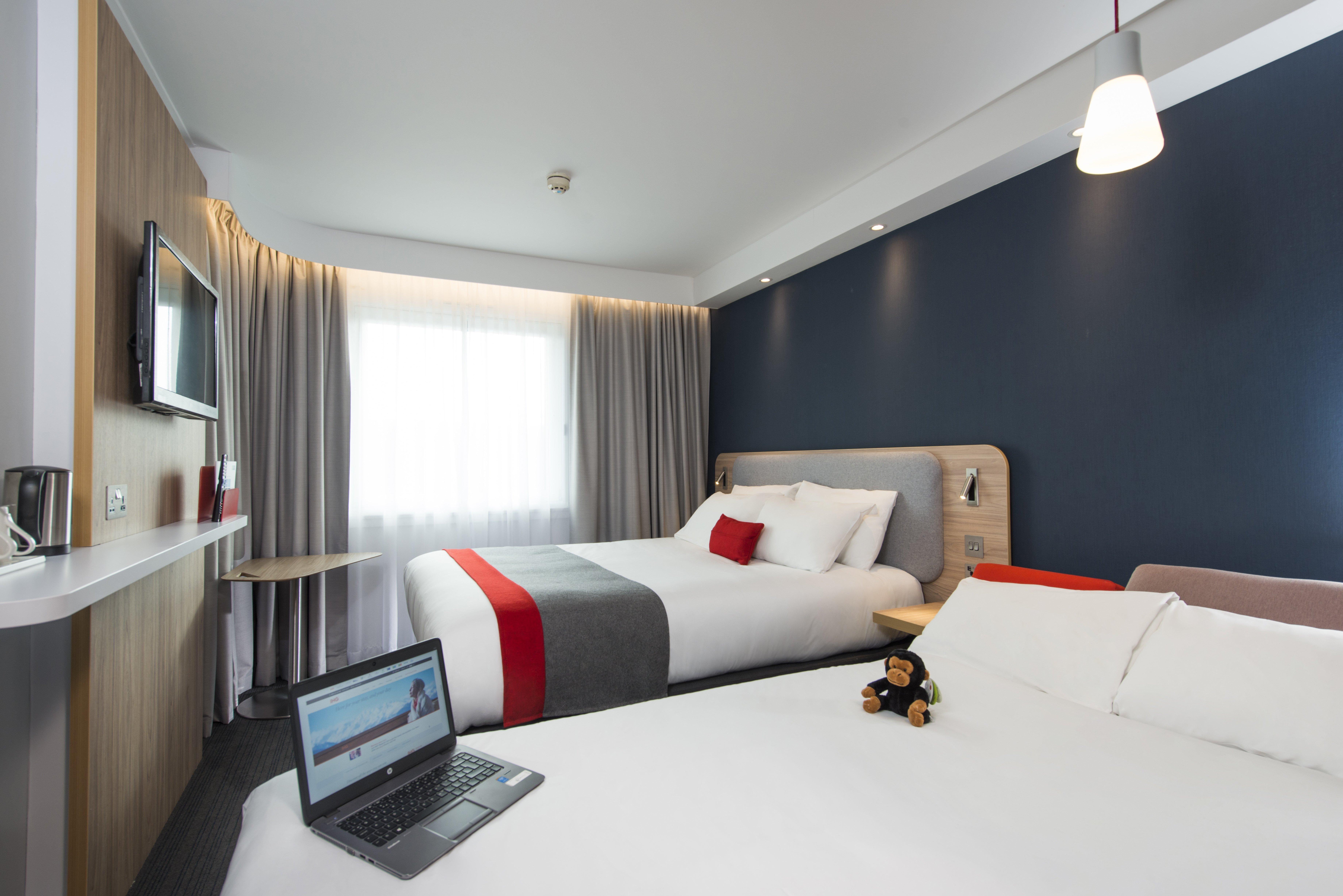 Holiday Inn Express London-Hammersmith By Ihg Bagian luar foto