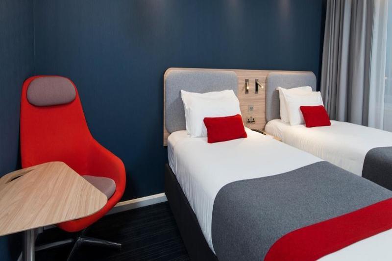 Holiday Inn Express London-Hammersmith By Ihg Bagian luar foto