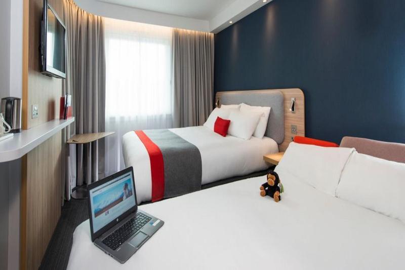 Holiday Inn Express London-Hammersmith By Ihg Bagian luar foto