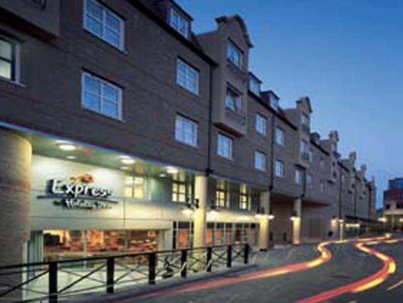Holiday Inn Express London-Hammersmith By Ihg Bagian luar foto