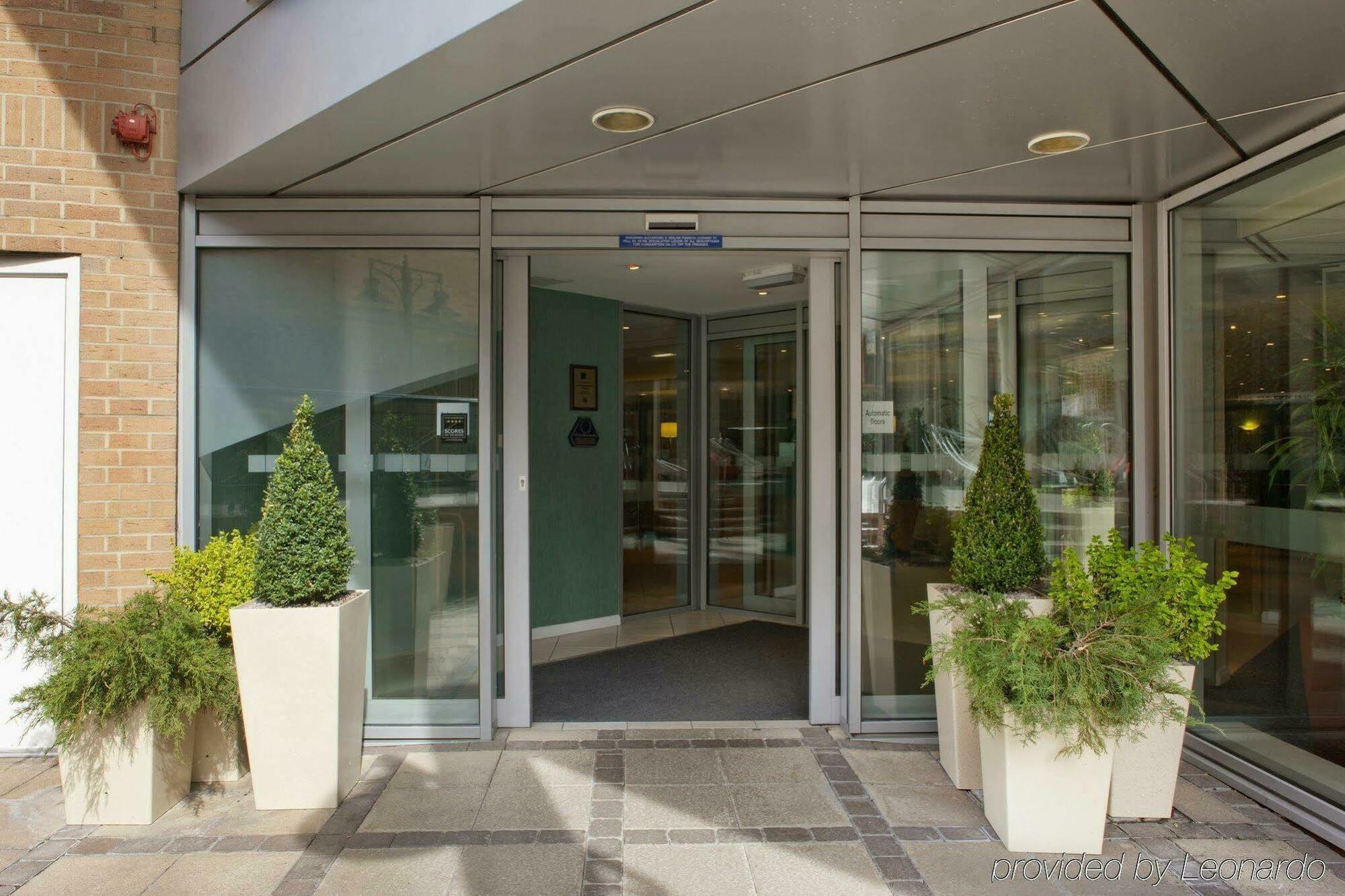 Holiday Inn Express London-Hammersmith By Ihg Bagian luar foto